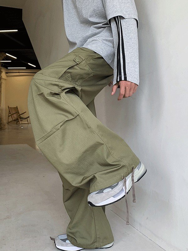 Men's Ruched Straight Leg Cargo Pants-3